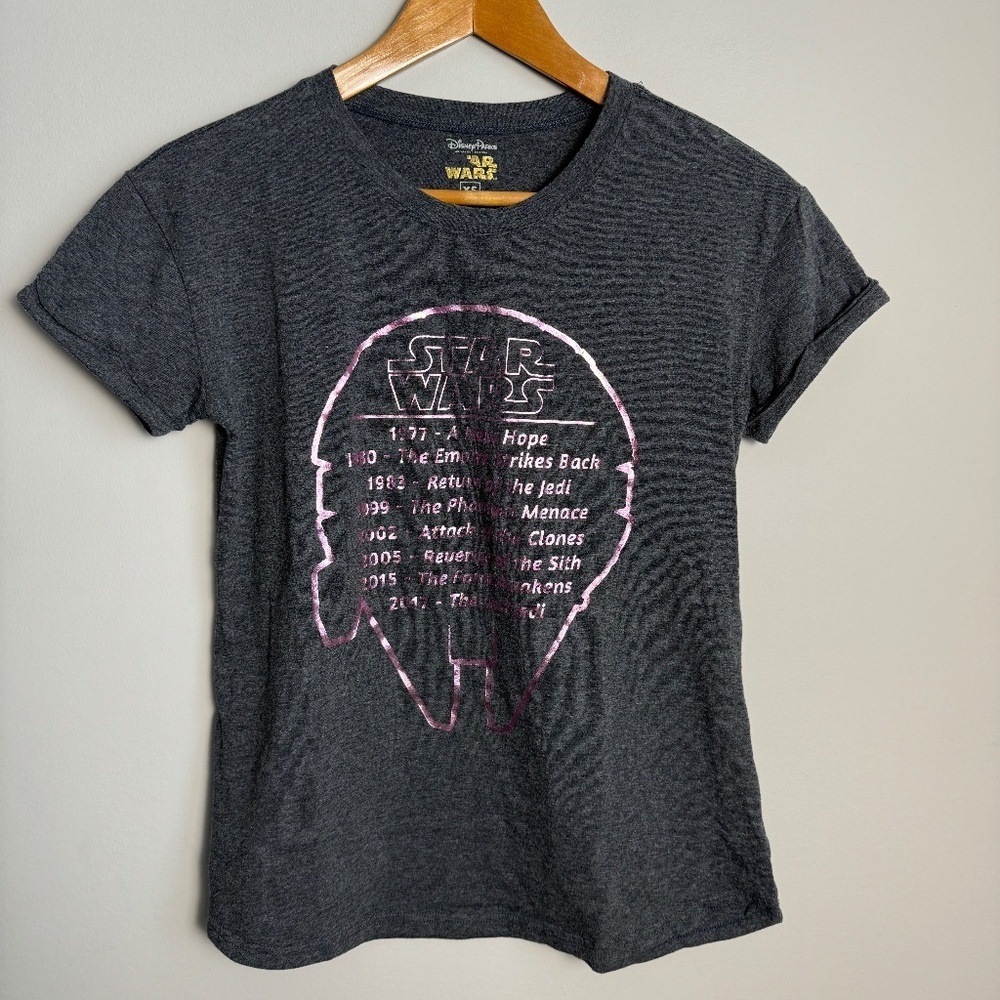 Disney Parks Star Wars Women's Movie List T-Shirt Size XS Rolled Short Sleeves